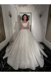 Mediha Cambaz Liona Çizgisel Işlemeli Dantel Kare Yaka Apoletli Prenses Gelinlik